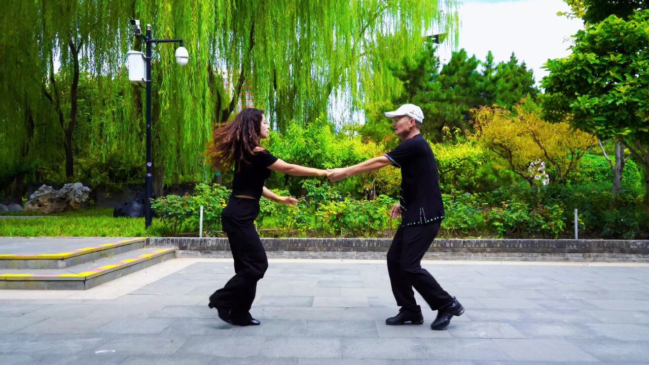 吉特巴《格桑拉》双人对跳,俏皮可爱,动感十足