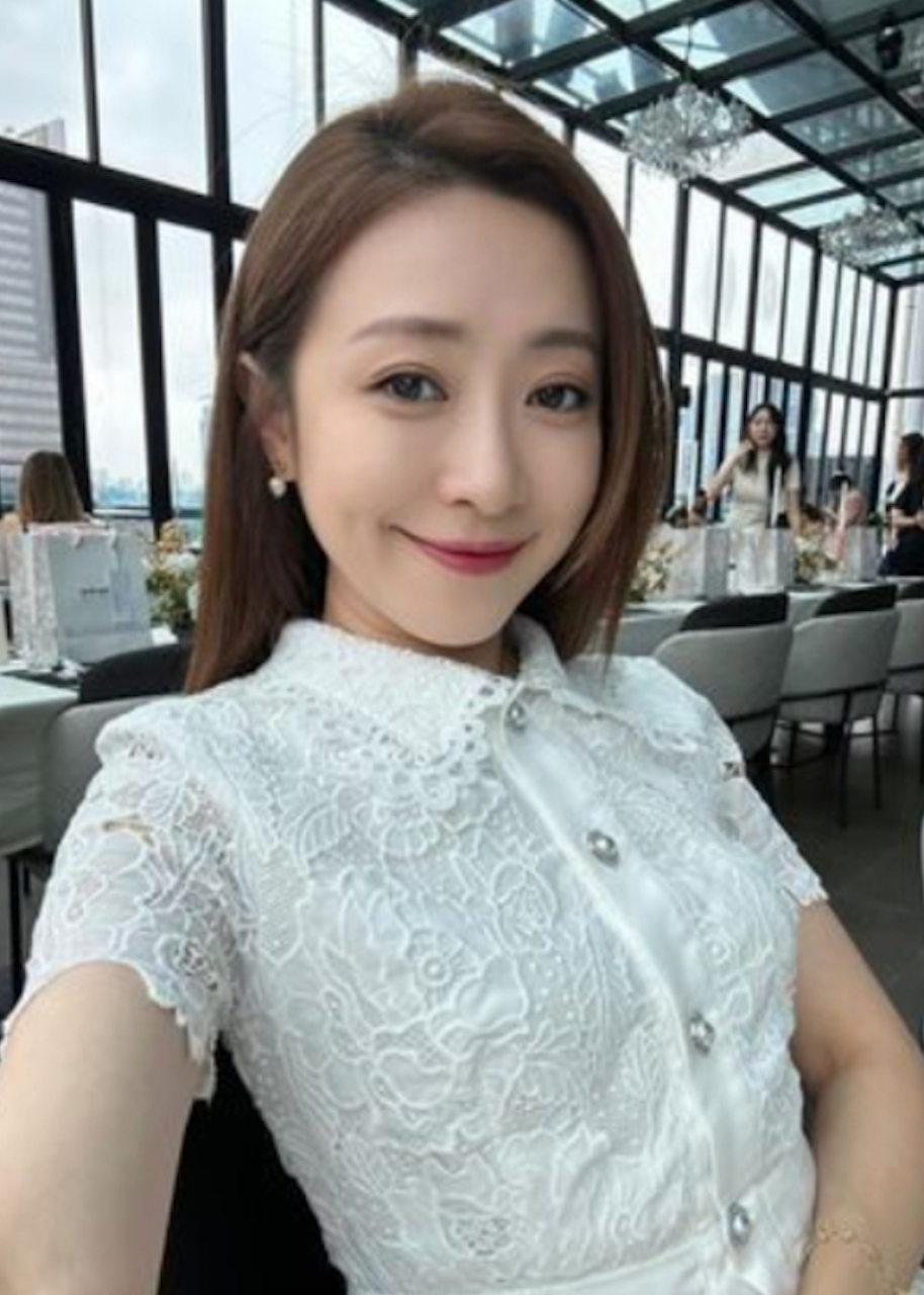 37岁女星庄群施拍戏猝死目击者称她当时突然头痛呕吐全身发紫男友回应