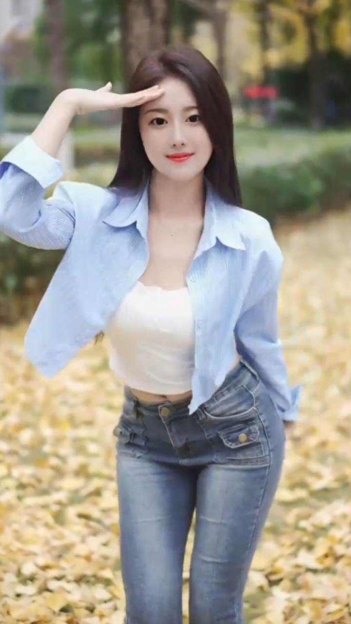 好看的小姐姐#好身材好气质#秀出好身材