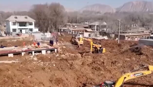 关注积石山救灾安置,连接金田村草滩村道路,预计今天恢复通行