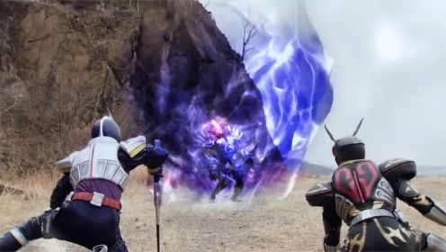 假面骑士剑：剑崎与相川始改变命运，小魔王拿走两人的力量！