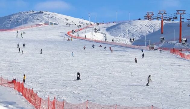 媒体焦点,中国冰雪经济引发热议