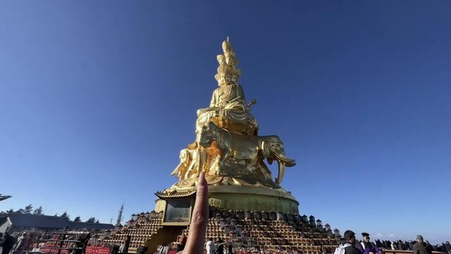 最近打算去峨眉山的宝子可以看看哦……#峨眉山 #峨眉山金顶