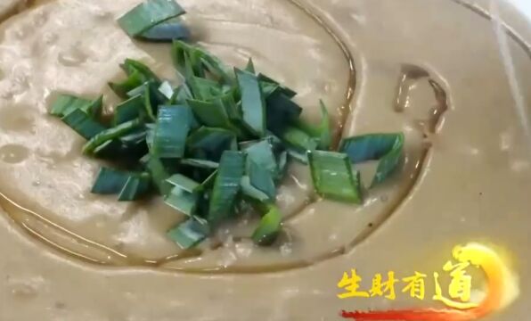 当地招牌菜“敲骨浆”,味道鲜美十分可口,深受众多食客喜爱