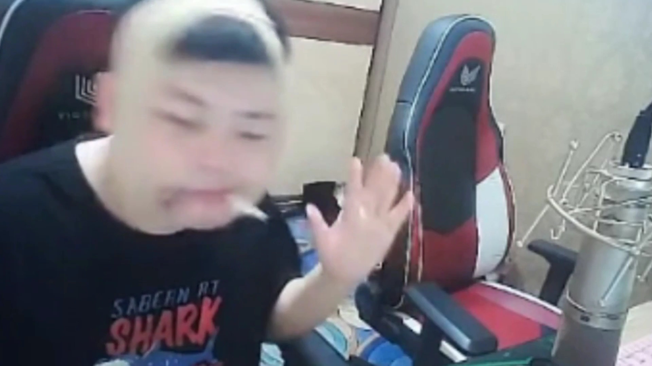 德云色kid爆料西卡玩得比09还花,西卡回应:别瞎说,我处男