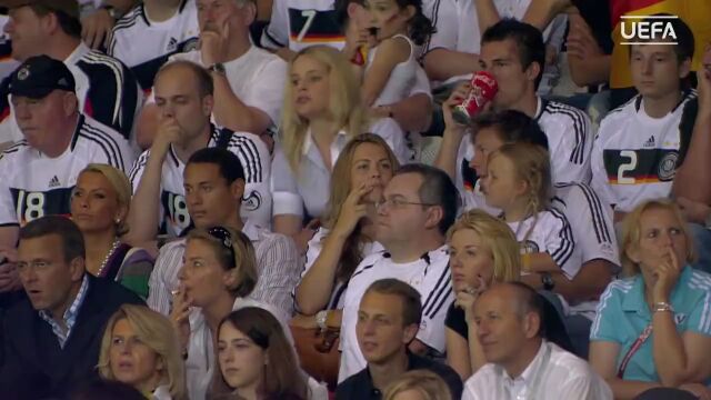 圣婴降临!08年欧洲杯,托雷斯一锤定音助西班牙夺冠