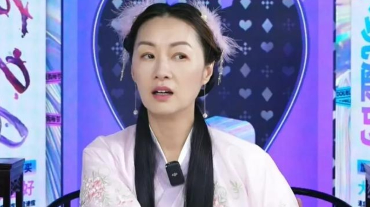 "怀玉公主"立场暴露!说大陆是"你们国家",直播带货被抵制