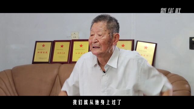 浴血奋战 屡建奇功——"共和国勋章"获得者黄宗德