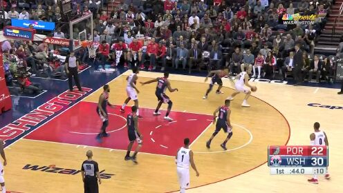 《NBA全场集锦》【得分】论强投我只服你 利拉德强行出手三分穿针