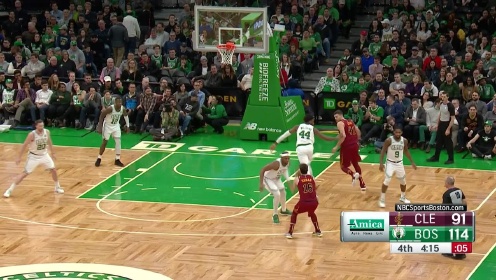 《NBA全场集锦》【得分】冲着破纪录去呢！奥斯曼连续胯下变向三分神准