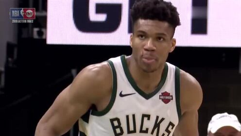 《NBA全场回放》【回放】猛龙vs雄鹿第3节 小卡误伤字母哥脸部挂彩