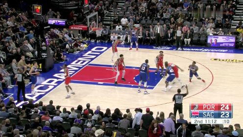 《NBA全场回放》【原声回放】开拓者vs国王第2节 博格达诺维奇串联全队打反击