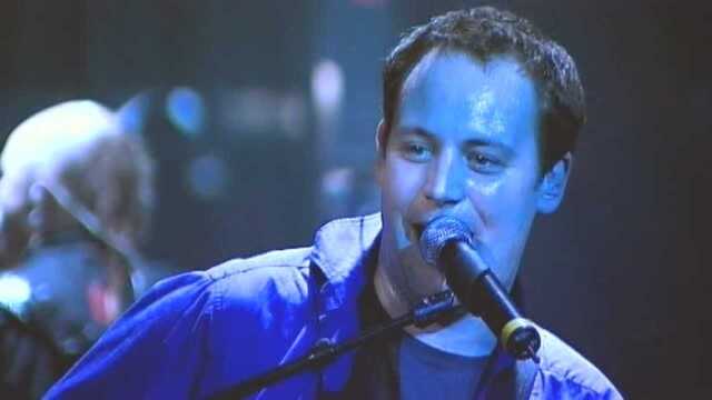 Pour un flirt avec la crise (Live au Cabaret Sauvage 2004)