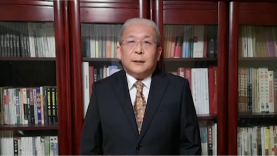 男子轻生幸遇暖心民警