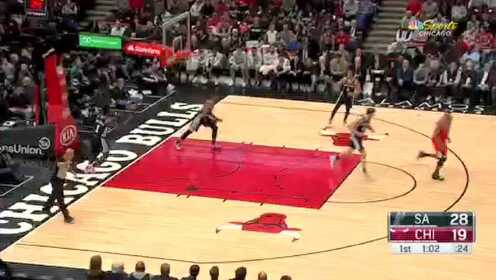 《NBA全场回放》【原声回放】马刺vs公牛第1节 邓恩接球上蓝一骑绝尘