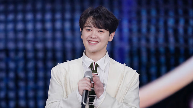 尤长靖再唱《昨日青空》,神仙vocal治愈开嗓_综艺_高清1080p在线观看