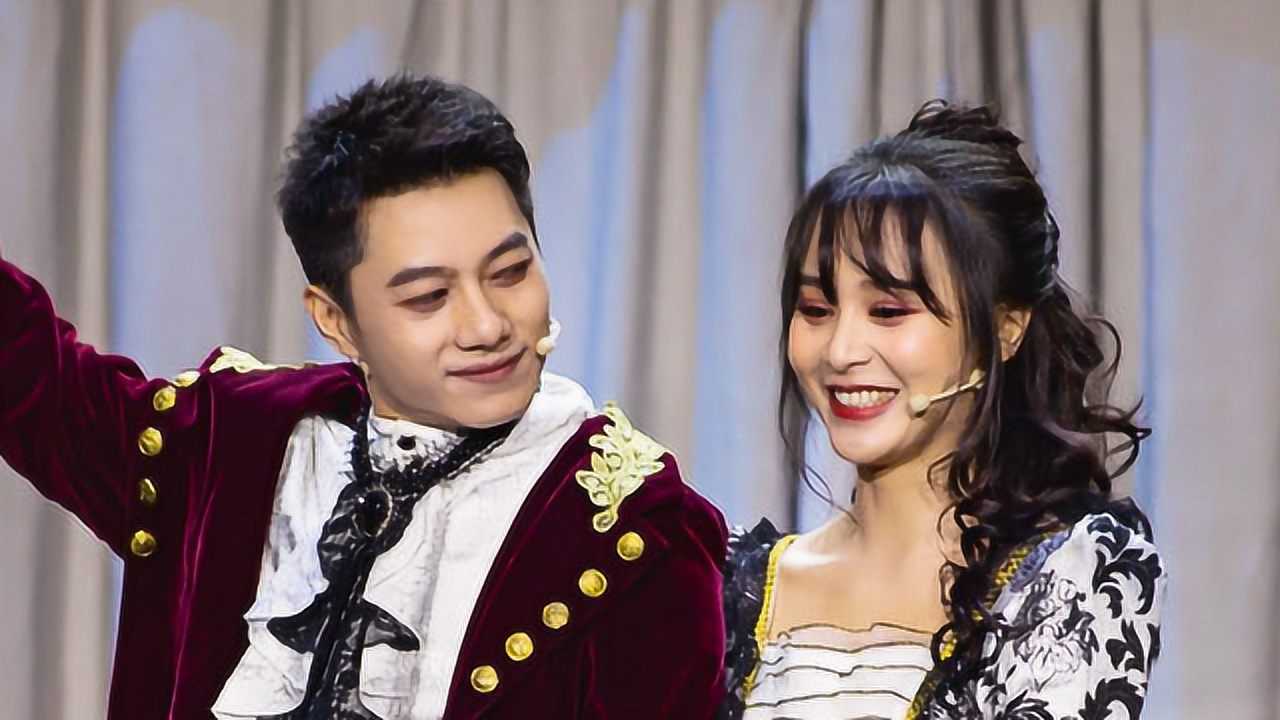 刘洋高颖化身血族小夫妻大跳热舞,本性难改想"吸血"