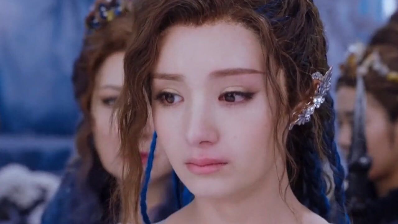 《幻城》第57集01:卡索拿出水晶戒指给梨落时,岚裳说出了一句只有老