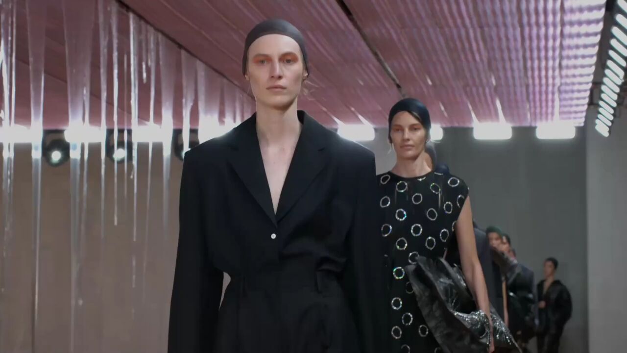 PRADA2024春夏女装时装秀_高清