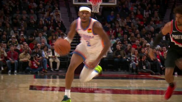 你得强硬起来！艾顿不惧防守顶着霍姆格伦上篮命中