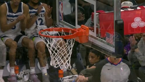 《NBA全场集锦》拿出十八般武艺！马丁利用节奏变换突破上篮得手还有加罚