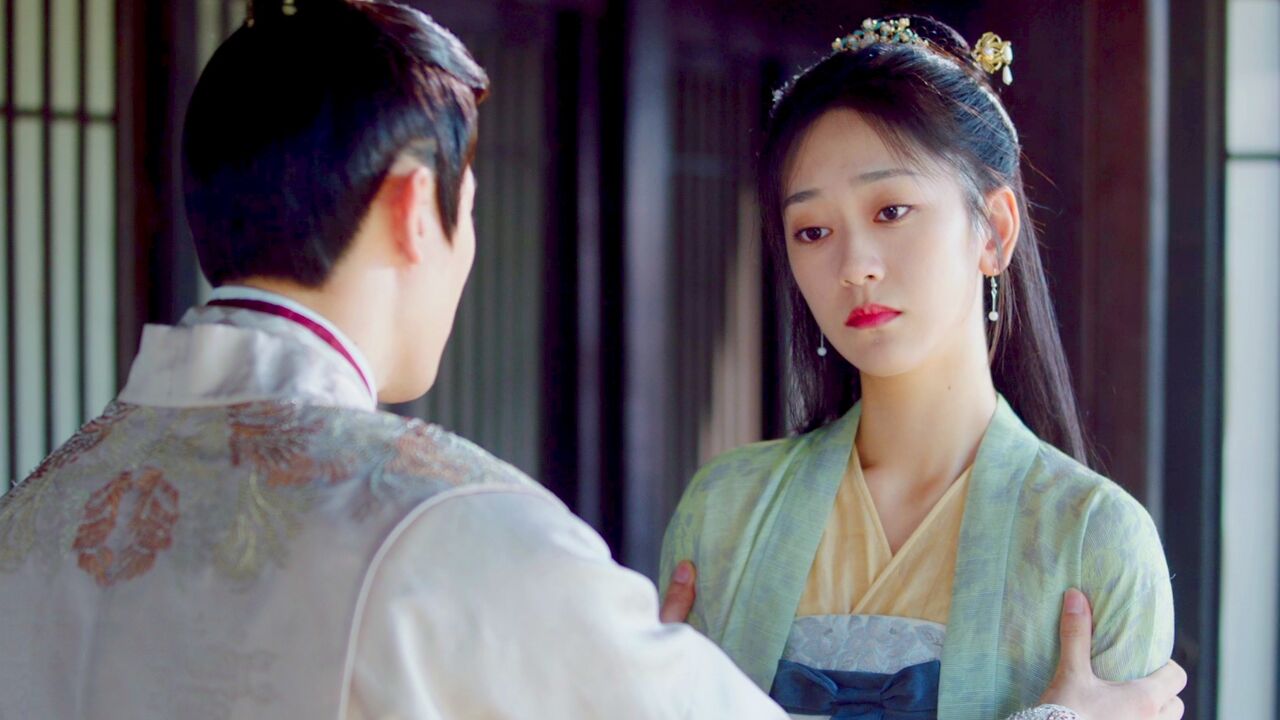 上帝视角!少女重生看清渣男嘴脸