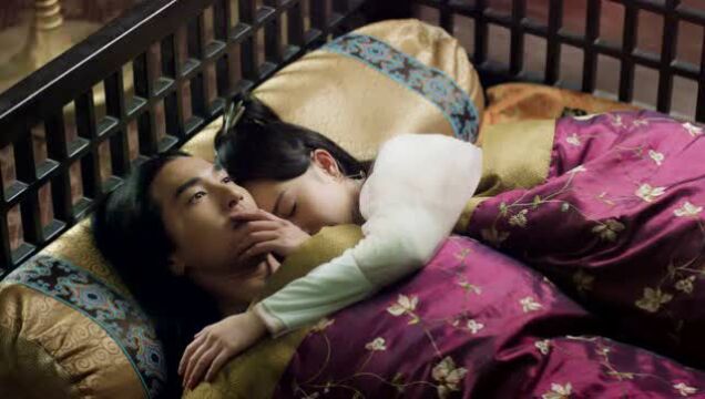 夜华重伤断臂忍不住咳嗽吐血!白浅深夜心疼偷偷哭泣!