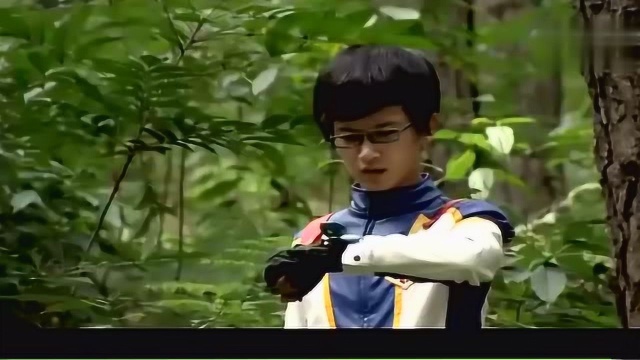 金甲战士 还蛮厉害的