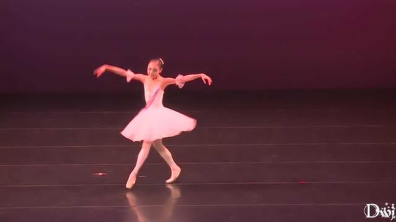 12岁少女芭蕾舞表演恋爱巴黎_腾讯视频