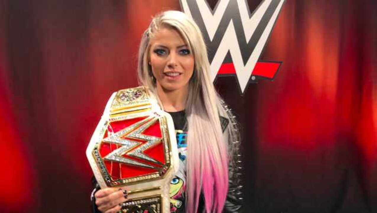 小魔女阿莱克萨布里斯召唤中国观众关注wwe2018摔跤狂热大赛