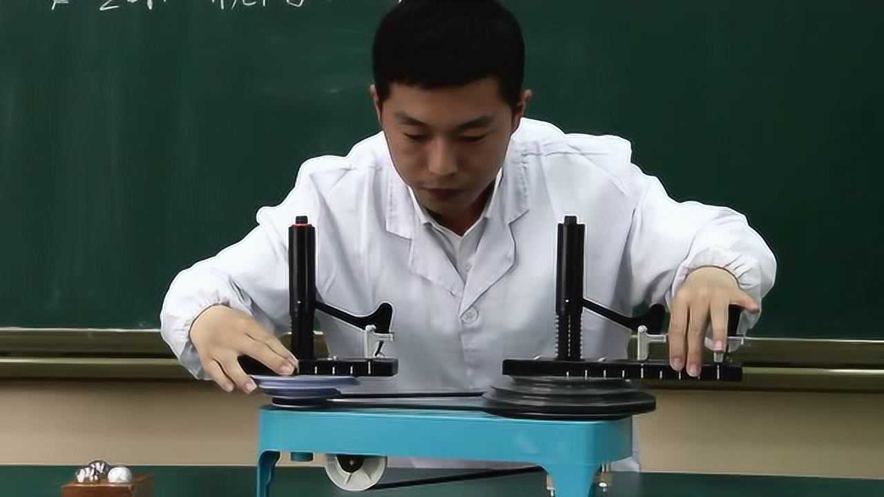 探究向心力与哪些因素有关