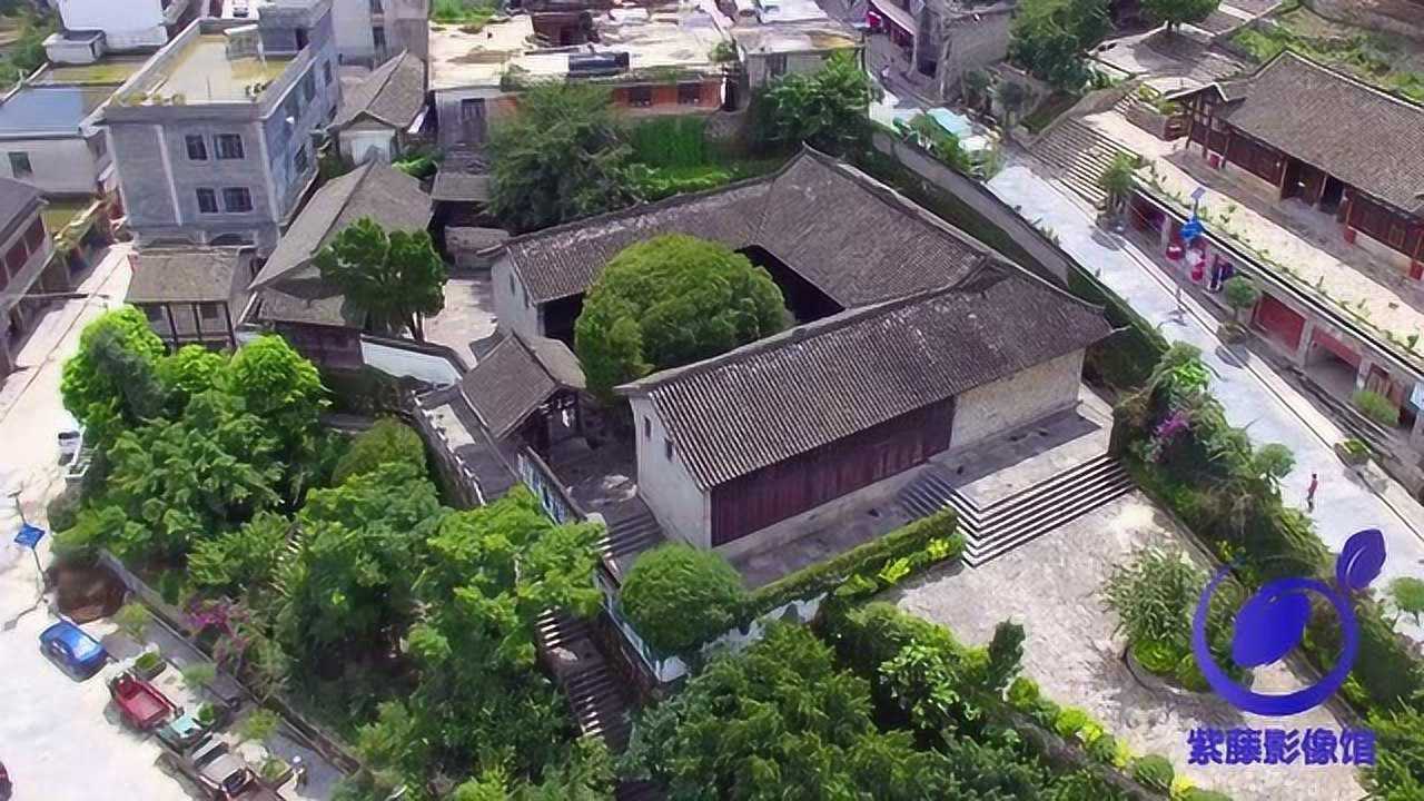 航拍兴义市泥凼镇何应钦故居