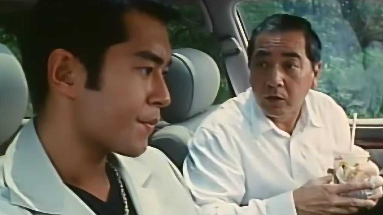 贼公子开着凌志570的古天乐黑黝黝的真帅