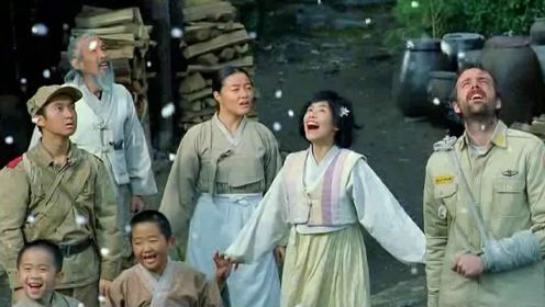 韩国逃兵落入奇妙农村，他的一个动作，竟让天上下起爆米花雨