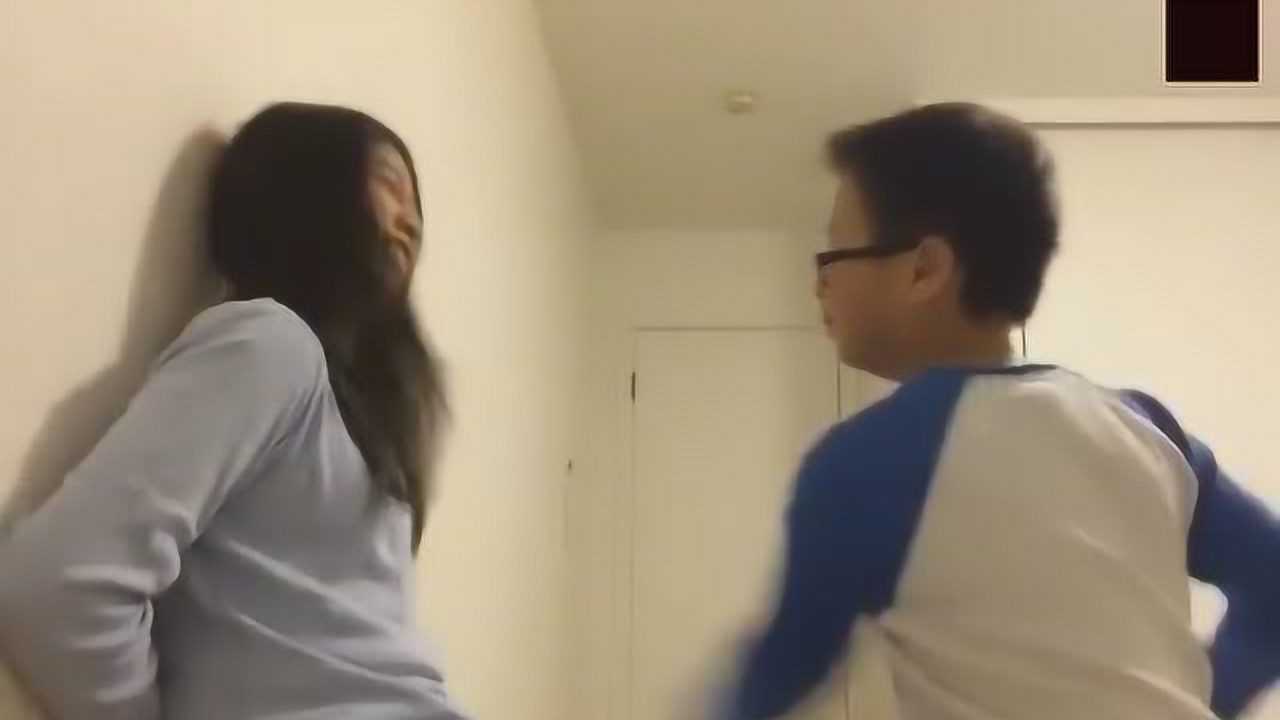 打肚子