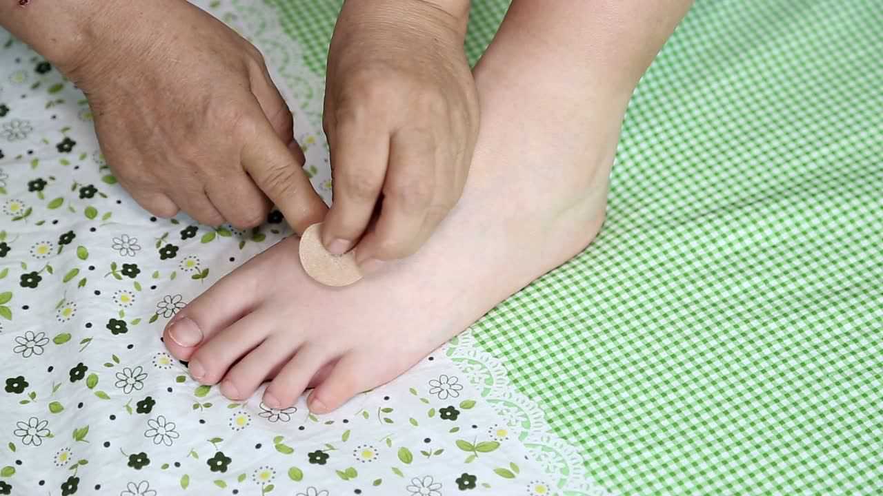 太冲穴的准确位置及找穴方法_高清