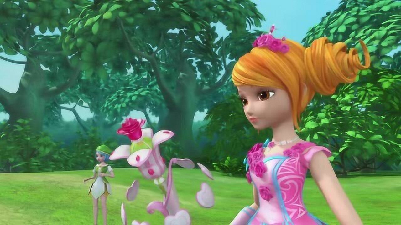 星学院之月灵手环美星躲过了小陌的攻击差点就被烧成灰了