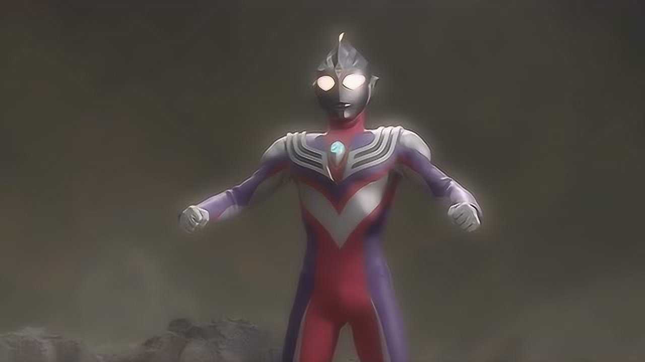 龙卷迪迦进化为爆裂迪迦使出兰帕尔特光弹干掉了邪恶巨人希特拉