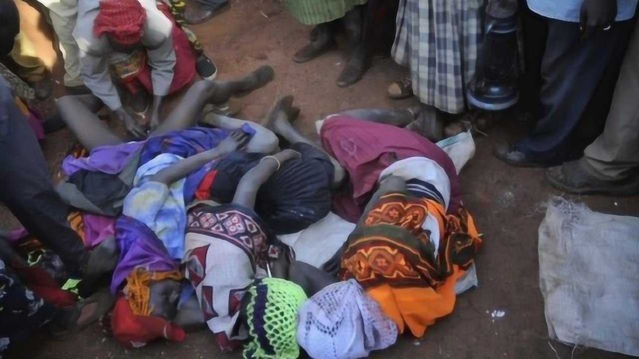 非洲女性恐怖的切割礼,是所有女孩和妇女的噩梦!场面令人震撼