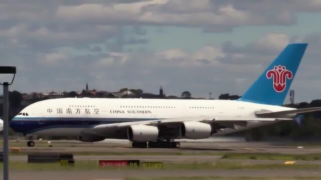 中国南方航空A380841 B6136航班