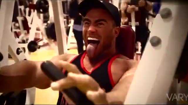 施瓦辛格“失散”多年的儿子,“小阿诺”Calum Von Moger