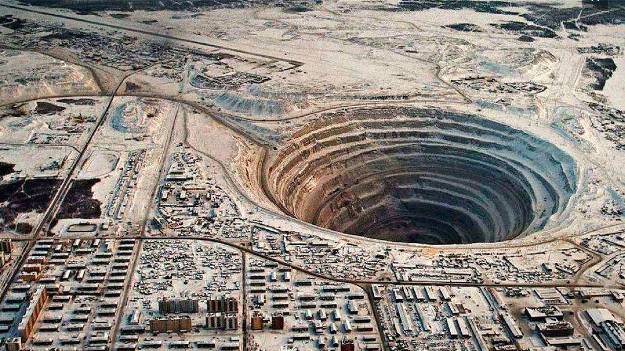 世界上三大地狱之门:第一个位于中国昆仑山,曾有人在此神秘消失