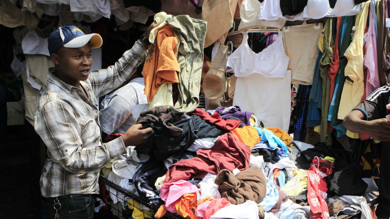我们被回收的旧衣服到了非洲之后都变成了什么样子