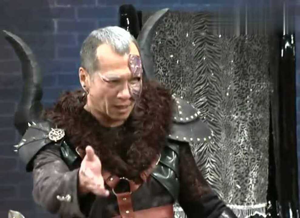 萌学园欧趴成功得到暗黑大帝的头发受伤的他能逃离暗黑族吗