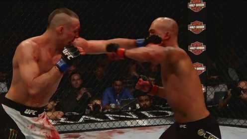 UFC25周年经典战：劳勒 vs 麦克唐纳德 实力演绎“血色浪漫”