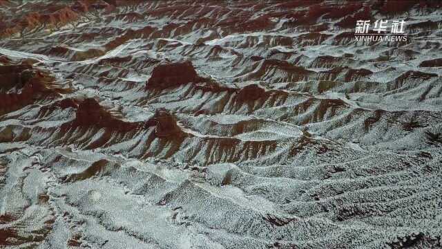 震撼之美 冬日的平山湖大峡谷