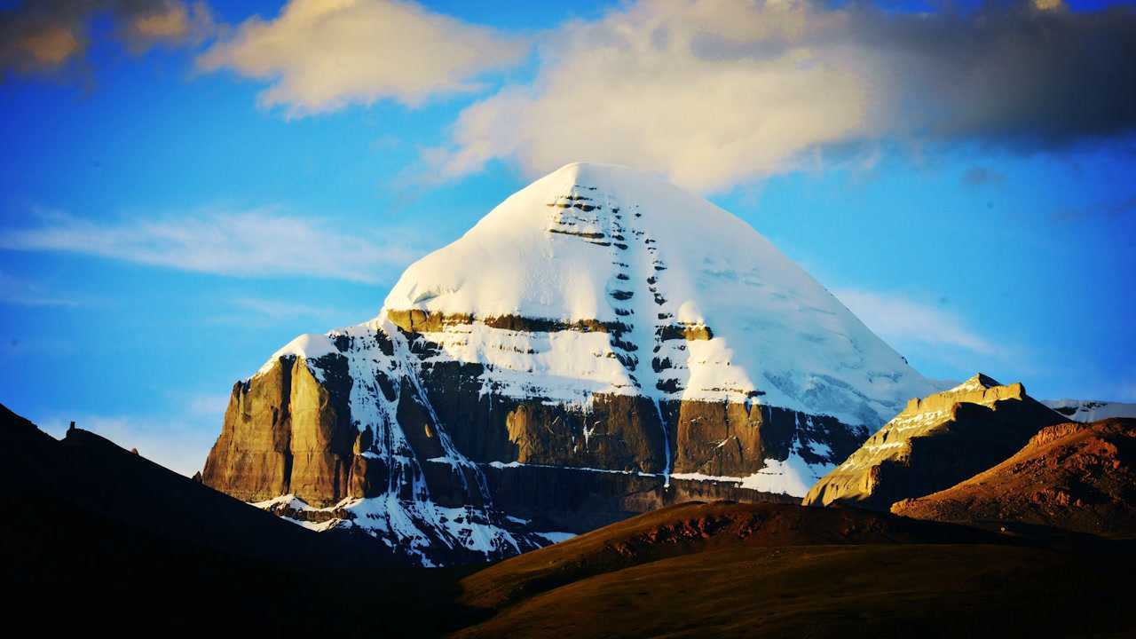 西藏第一神山冈仁波齐可媲美珠穆朗玛峰却至今无人敢攀