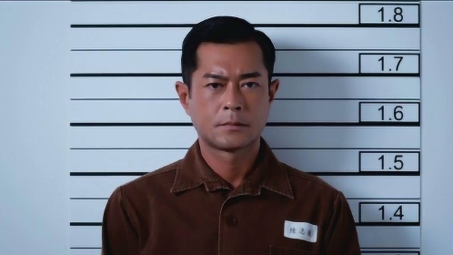 《反贪风暴4》古天乐主动蹲监狱,遇到仇人,被揍惨了