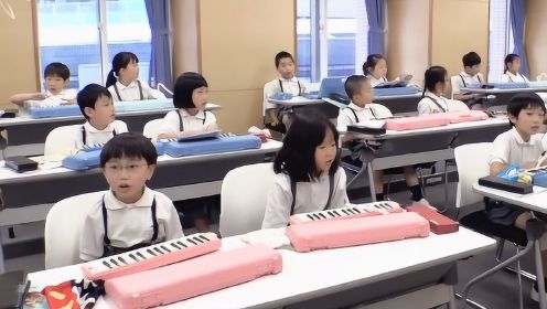日本小学生每天只上4节课？！