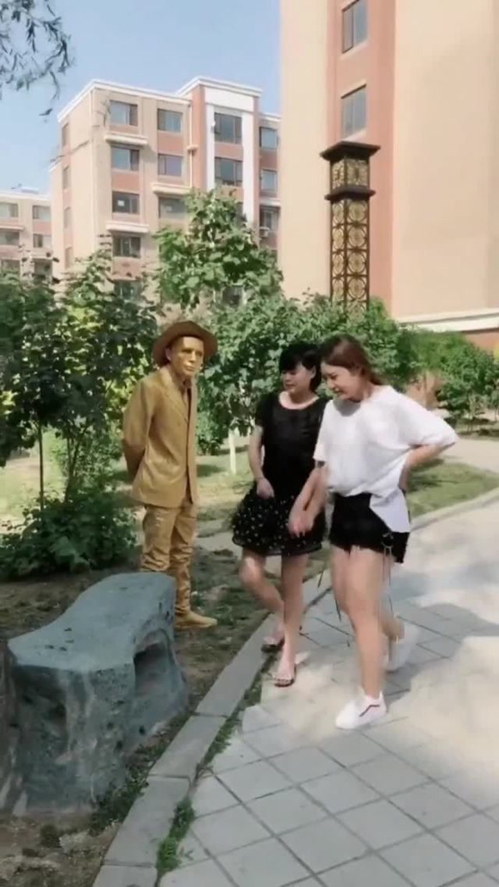 挠脚心，痒吧！_腾讯视频